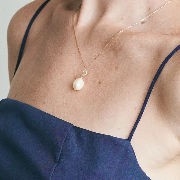 Kinn Baroque Pearl Pendant (kinn studio)